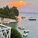 Aronis Spyros Panoramic Seaview 컨트리하우스 *